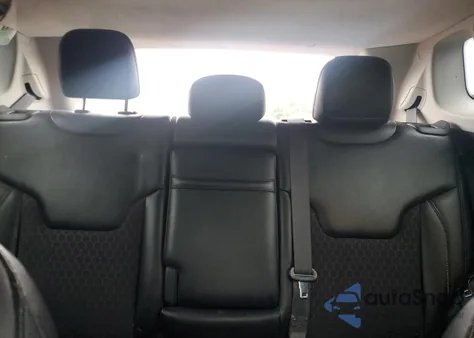 2018 Jeep Compass Latitude z USA, uszkodzony, nr VIN 3C4NJDBBXJT291250